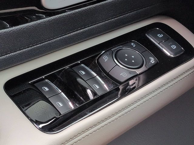 Used 2025 Lincoln Aviator Reserve w/ Equipment Group 201A AWD/4WD image 32