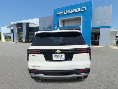 New 2026 Chevrolet Traverse LT w/ LPO, Floor Liner Package FWD image 6