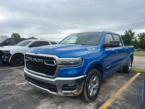 Used 2025 RAM 1500 Big Horn AWD/4WD image 4
