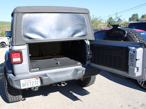 Used 2018 Jeep Wrangler Unlimited Sport S image 26