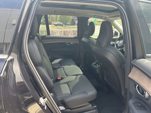 Used 2025 Volvo XC90 B6 Plus AWD/4WD image 13