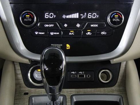 Certified 2019 Nissan Murano SL FWD image 23