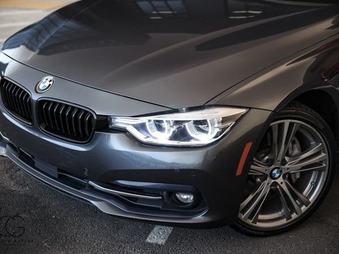 Used 2017 BMW 340i xDrive Sedan AWD/4WD image 4