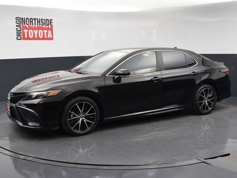 Used 2023 Toyota Camry SE image 8