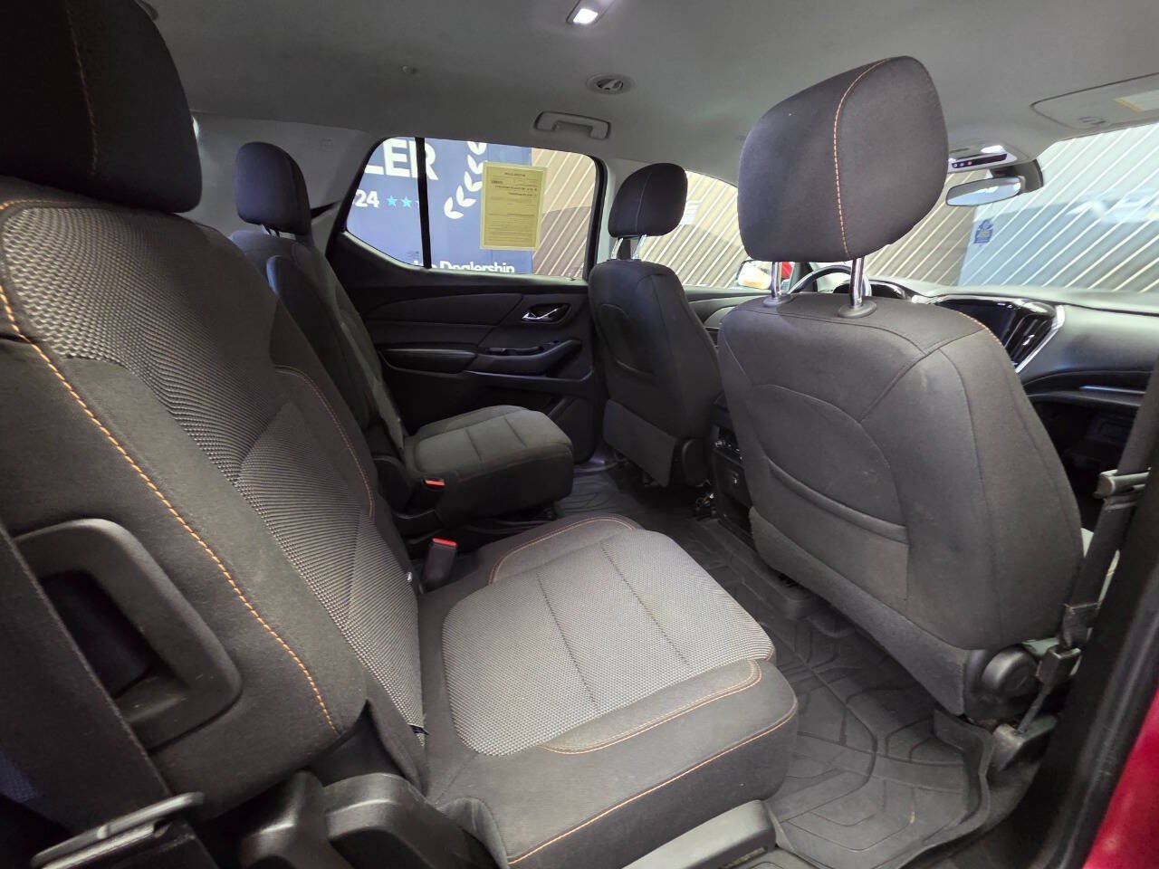 Used 2019 Chevrolet Traverse LT FWD image 27
