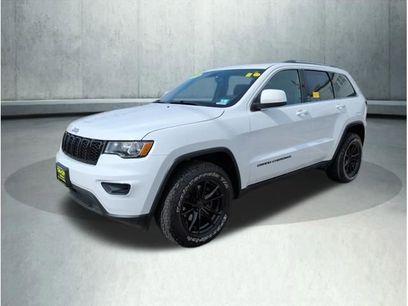 Used 2018 Jeep Grand Cherokee Laredo