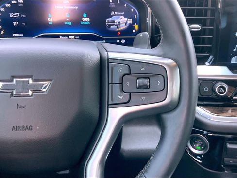 Used 2025 Chevrolet Silverado 1500 LT Trail Boss w/ Convenience Package II AWD/4WD image 25