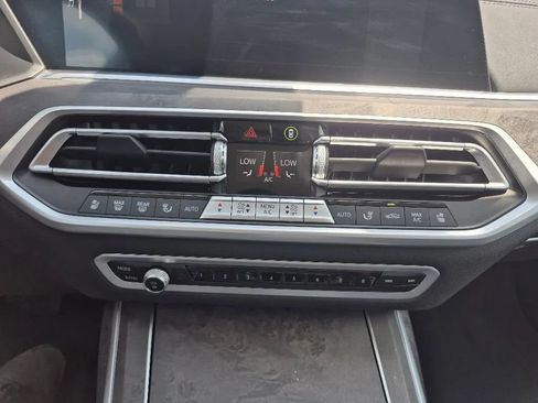 Used 2021 BMW X7 xDrive40i w/ Executive Package AWD/4WD image 35
