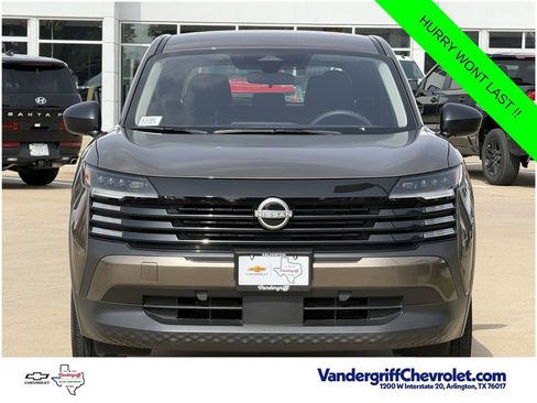 Used 2025 Nissan Kicks S FWD image 7