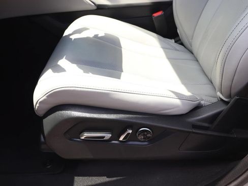 Used 2023 Acura MDX FWD w/ Technology Package image 17
