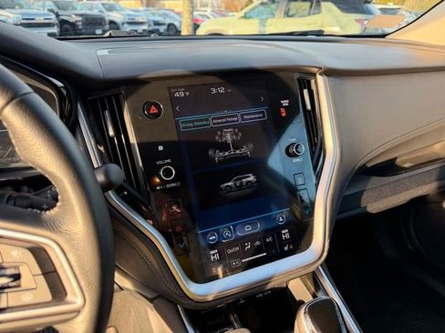 Used 2022 Subaru Outback Premium image 14