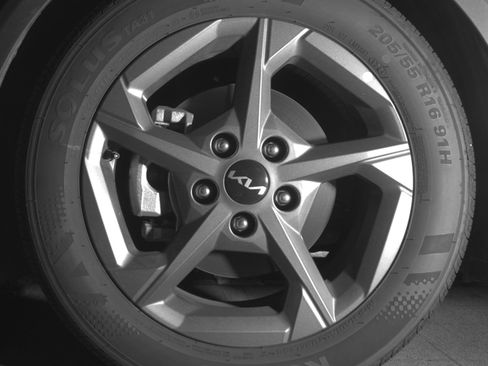 Used 2025 Kia K4 LXS image 12