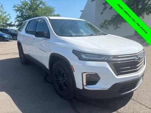 Used 2022 Chevrolet Traverse LS w/ Midnight/Sport Edition FWD image 6