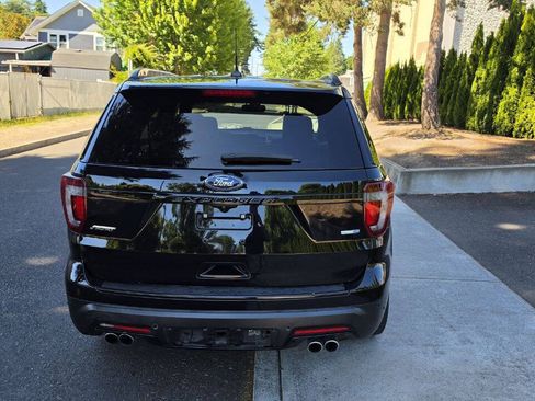 Used 2018 Ford Explorer Sport w/ Equipment Group 401A AWD/4WD image 5