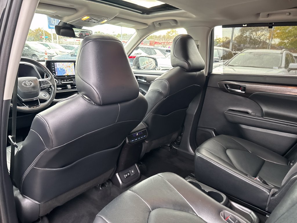 Used 2020 Toyota Highlander Limited AWD/4WD image 36