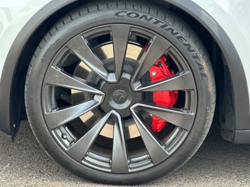 Used 2023 Tesla Model X Plaid image 25