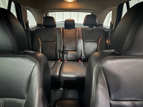 Used 2013 Ford Edge SEL image 25