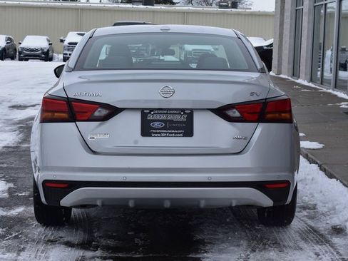Used 2021 Nissan Altima 2.5 SV image 5
