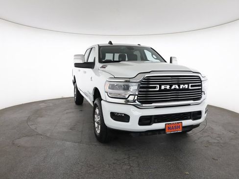 Used 2024 RAM 2500 Laramie AWD/4WD image 3
