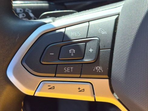 Used 2025 Volkswagen Atlas SE AWD/4WD image 20