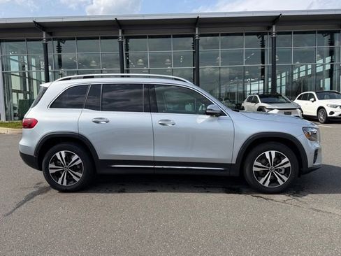 Used 2026 Mercedes-Benz GLB 250 4MATIC image 8