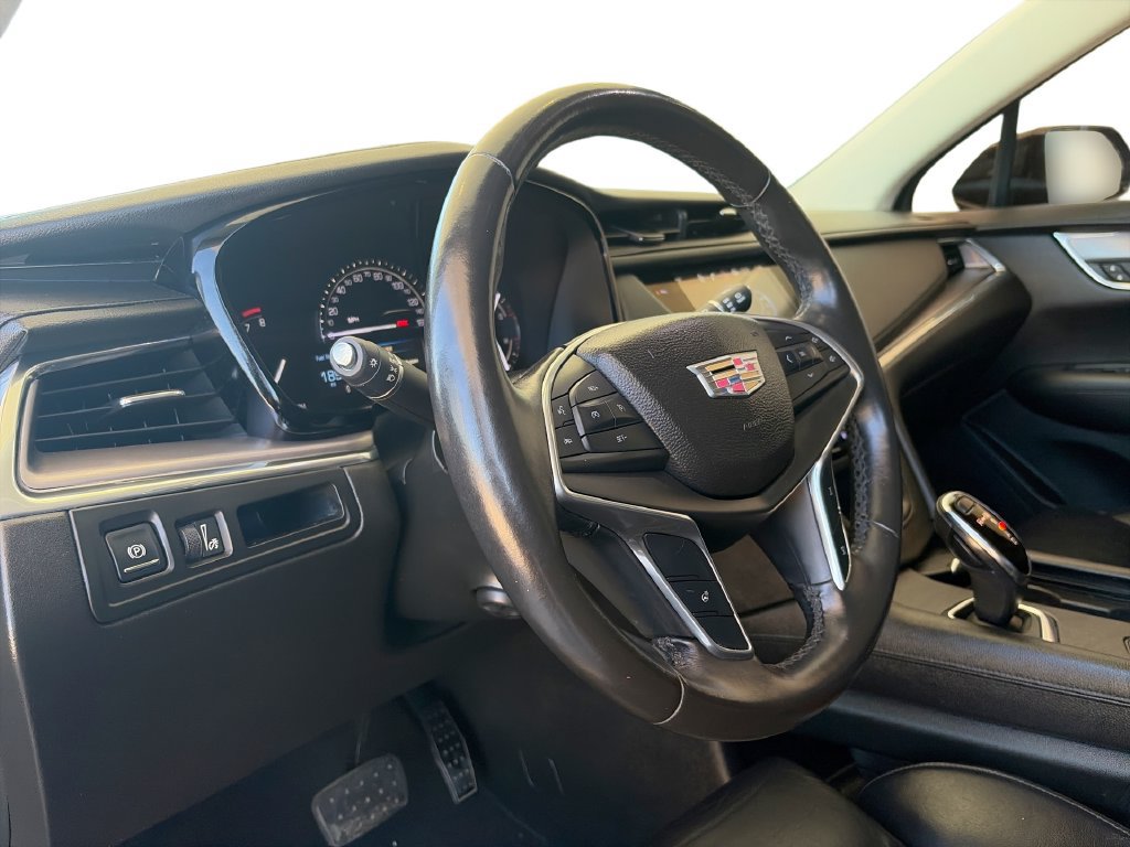Certified 2017 Cadillac XT5 Luxury FWD image 10