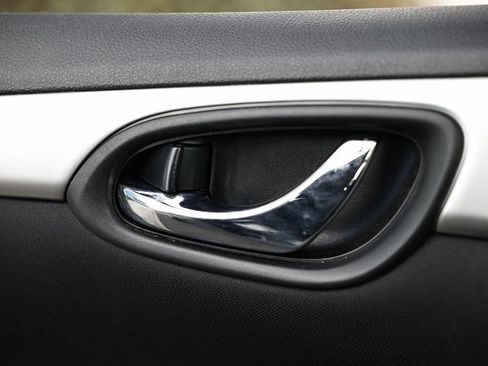 Used 2019 Nissan Sentra S w/ Appearance Package image 15