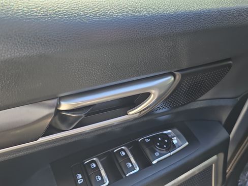Certified 2024 Kia Telluride LX FWD image 18