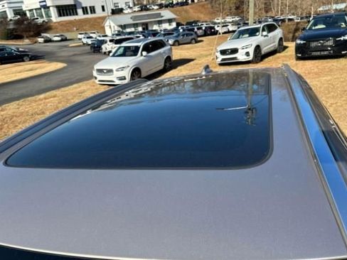 Used 2024 Volvo XC40 B5 Plus w/ Protection Package Premier image 7