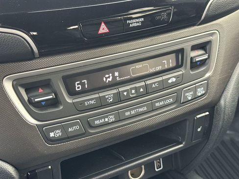 Used 2022 Honda Pilot TrailSport image 17