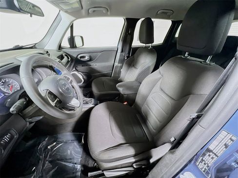 Used 2021 Jeep Renegade Latitude image 18