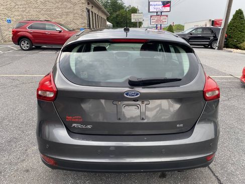 Used 2015 Ford Focus SE w/ Reverse Sensing Package FWD image 6
