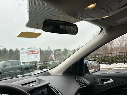 Used 2017 Ford Escape SE w/ Equipment Group 201A image 24