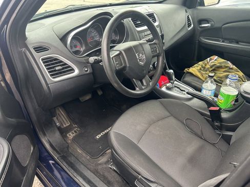 Used 2013 Dodge Avenger SE image 9