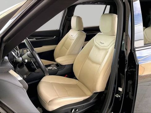 Used 2024 Cadillac XT6 Sport w/ Technology Package AWD/4WD image 15