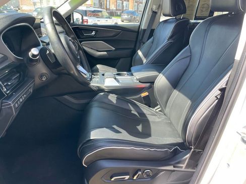 Used 2023 Acura MDX SH-AWD w/ Advance Package image 6