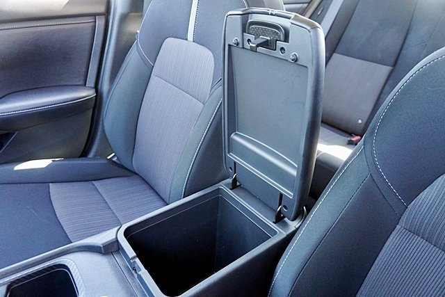 Used 2025 Nissan Sentra SV FWD image 41