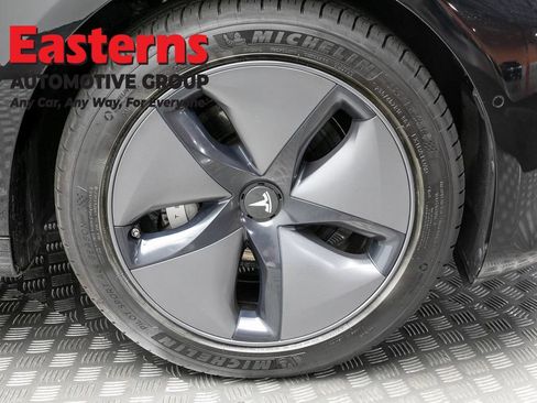 Used 2018 Tesla Model 3 Long Range RWD image 43