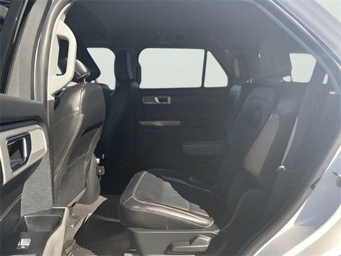 Used 2022 Ford Explorer Limited w/ Equipment Group 301A image 33