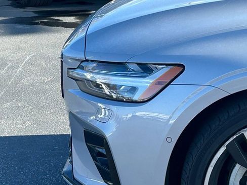 Used 2024 Volvo S60 B5 Plus image 11