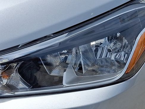 Used 2020 Nissan Kicks SV FWD image 10