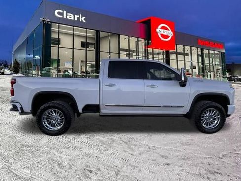 Used 2024 Chevrolet Silverado 3500 High Country w/ High Country Premium Package image 8