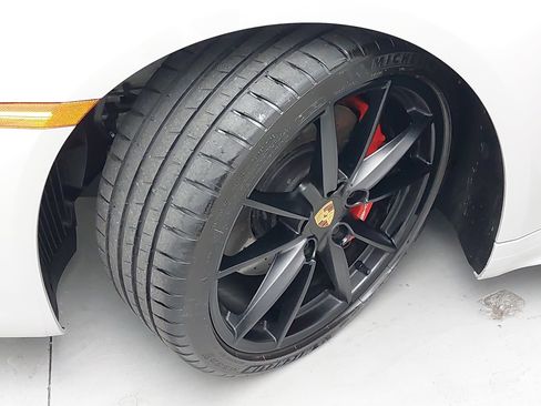 Certified 2024 Porsche 911 Carrera S RWD image 30