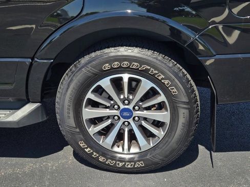 Certified 2017 Ford Expedition XLT AWD/4WD image 17