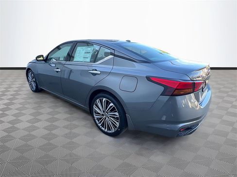 New 2025 Nissan Altima 2.5 SL image 5