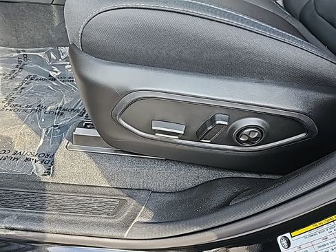 New 2024 Jeep Grand Cherokee L Laredo w/ Trailer Tow Package image 10