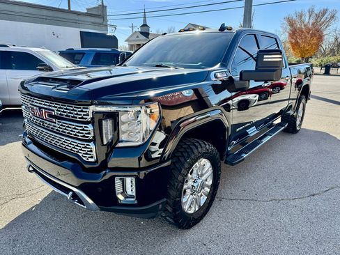 Used 2020 GMC Sierra 3500 Denali w/ Denali Ultimate Package image 3