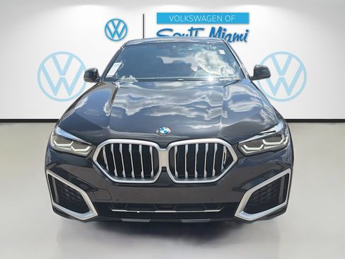 Used 2022 BMW X6 xDrive40i w/ Premium Package image 2