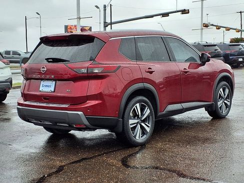 Used 2024 Nissan Rogue SL w/ SL Premium Package FWD image 8