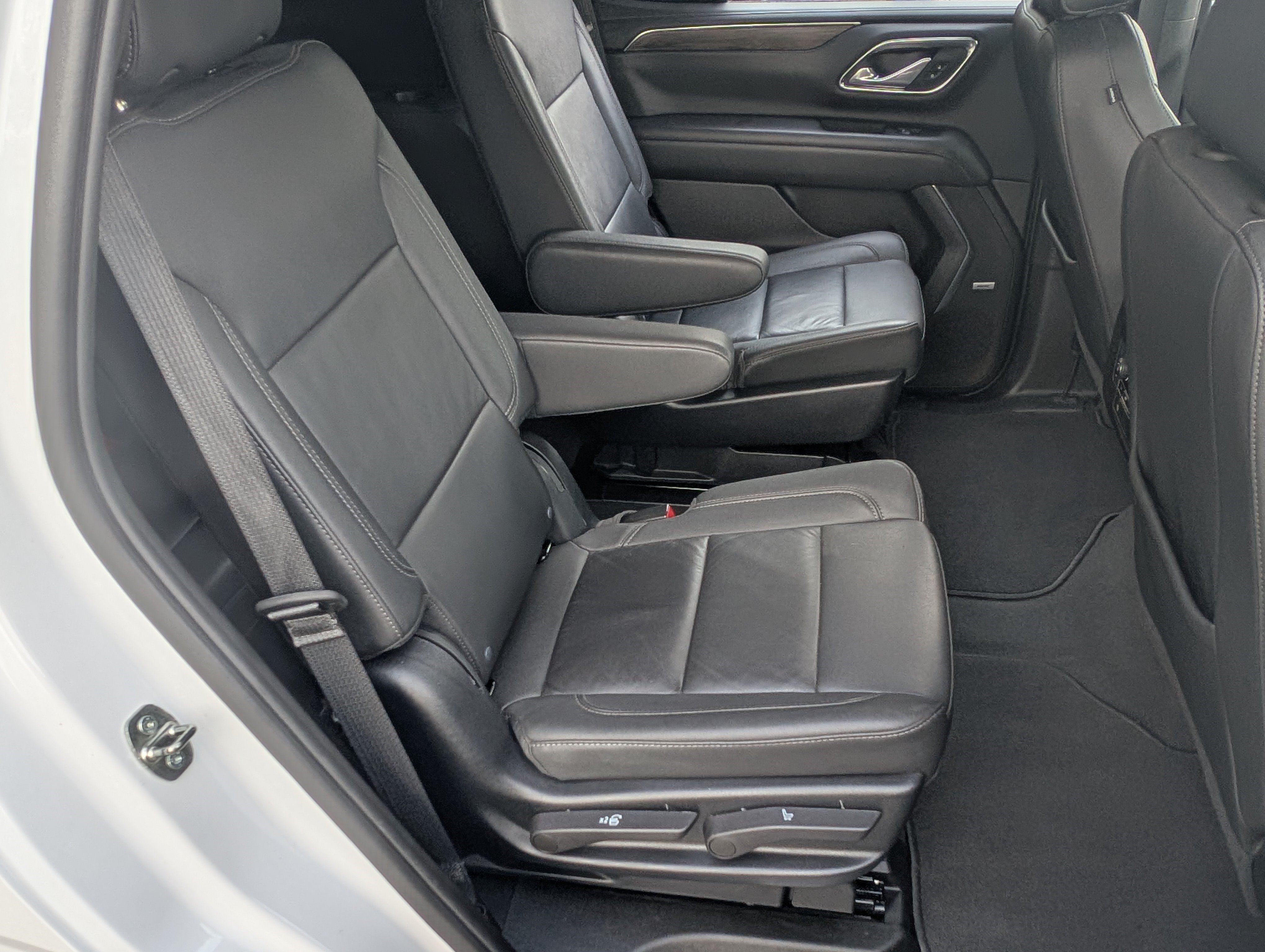Used 2023 Chevrolet Tahoe LT w/ Luxury Package RWD image 20